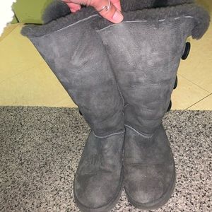 Size 9 UGGS, tall, grey button ups!